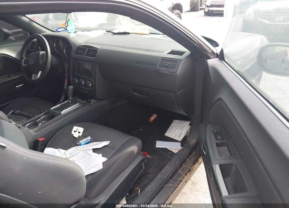 2014 DODGE CHALLENGER SXT VIN: 2C3CDYAG1EH195058