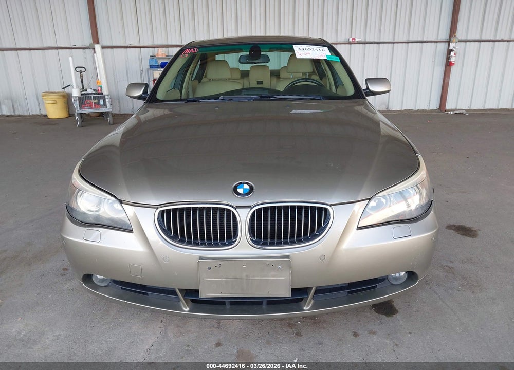 2007 BMW 525I VIN: WBANE53507CW62212