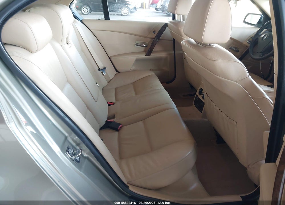 2007 BMW 525I VIN: WBANE53507CW62212