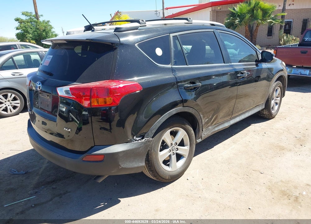 2015 TOYOTA RAV4 XLE VIN: 2T3WFREV7FW230897
