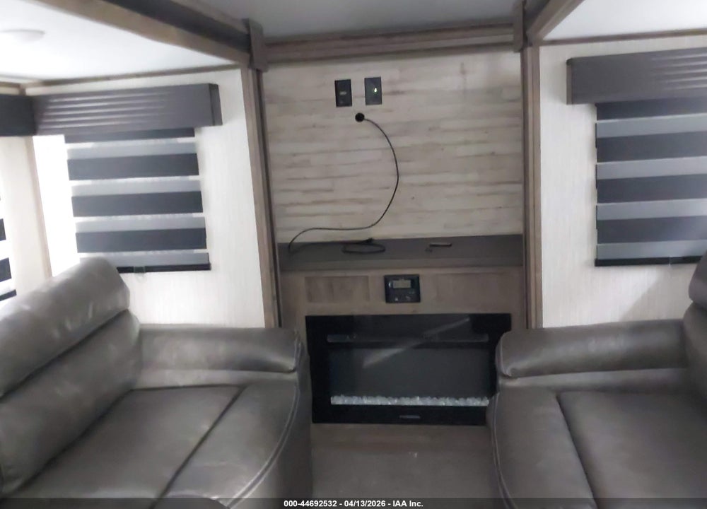2020 FOREST RIVER SABRE VIN: 5ZT3SR2B4L6104467