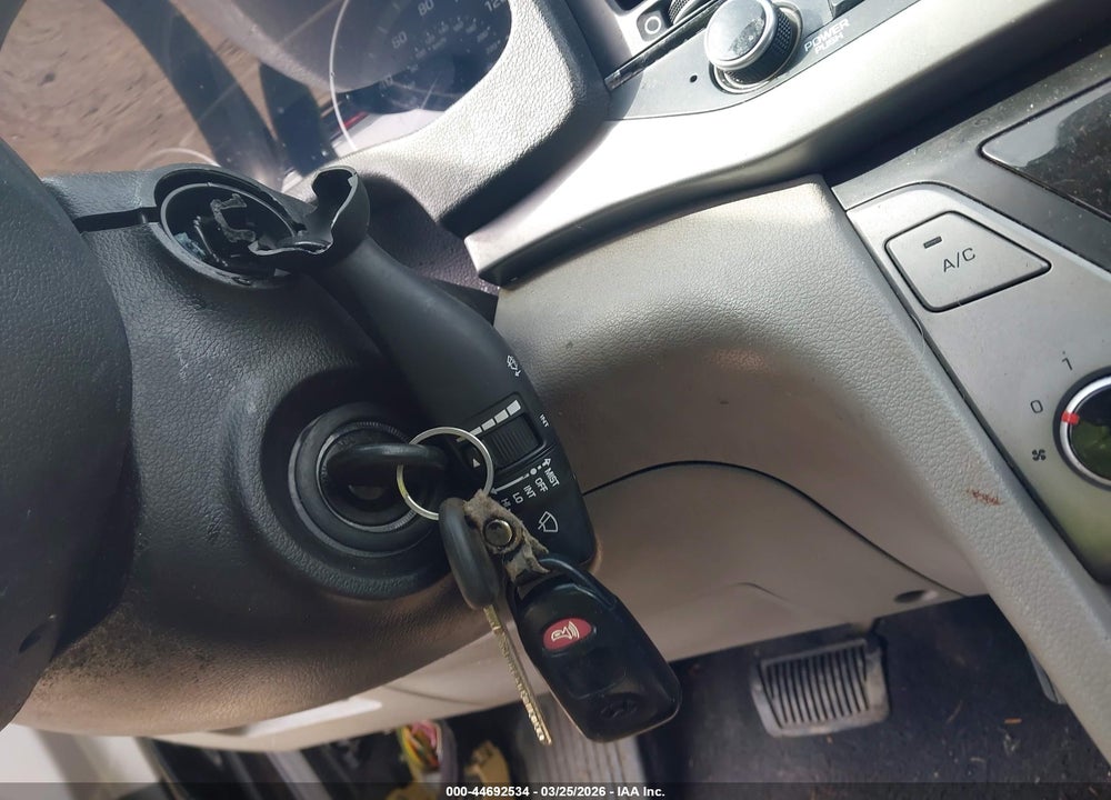 2018 HYUNDAI ELANTRA SEL VIN: 5NPD84LF8JH297041