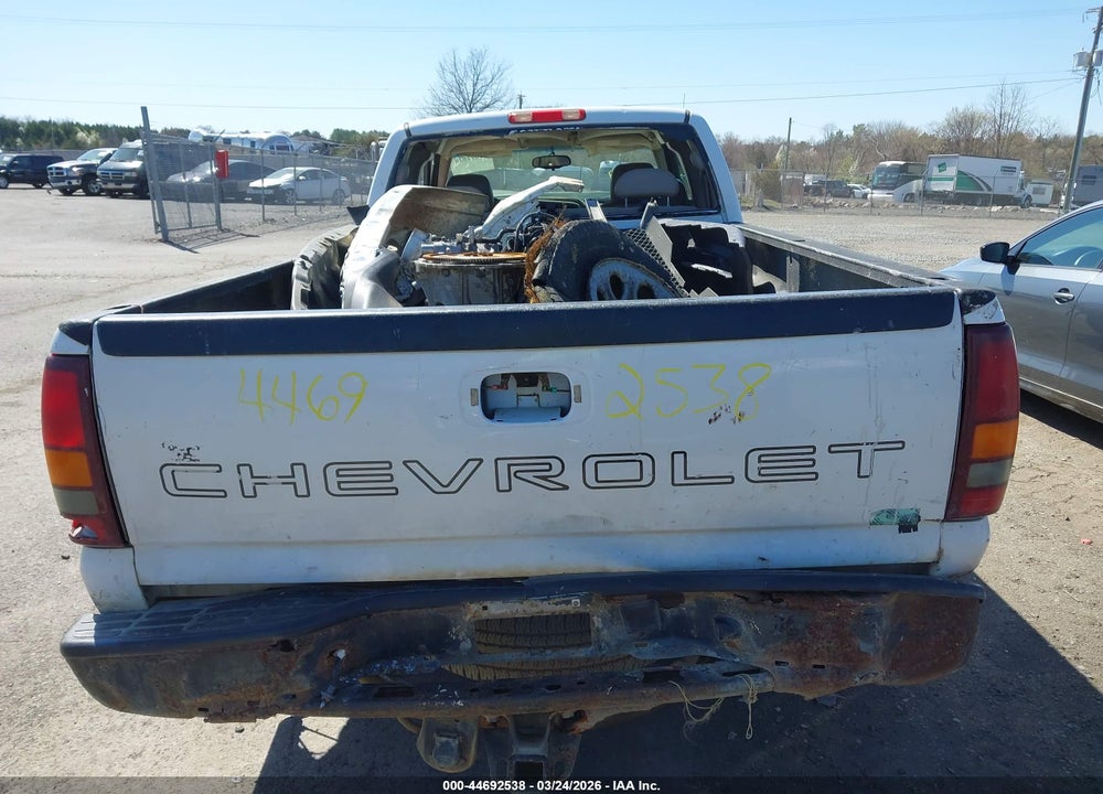 2005 CHEVROLET SILVERADO 1500 WORK TRUCK VIN: 1GCEK19T95E311021