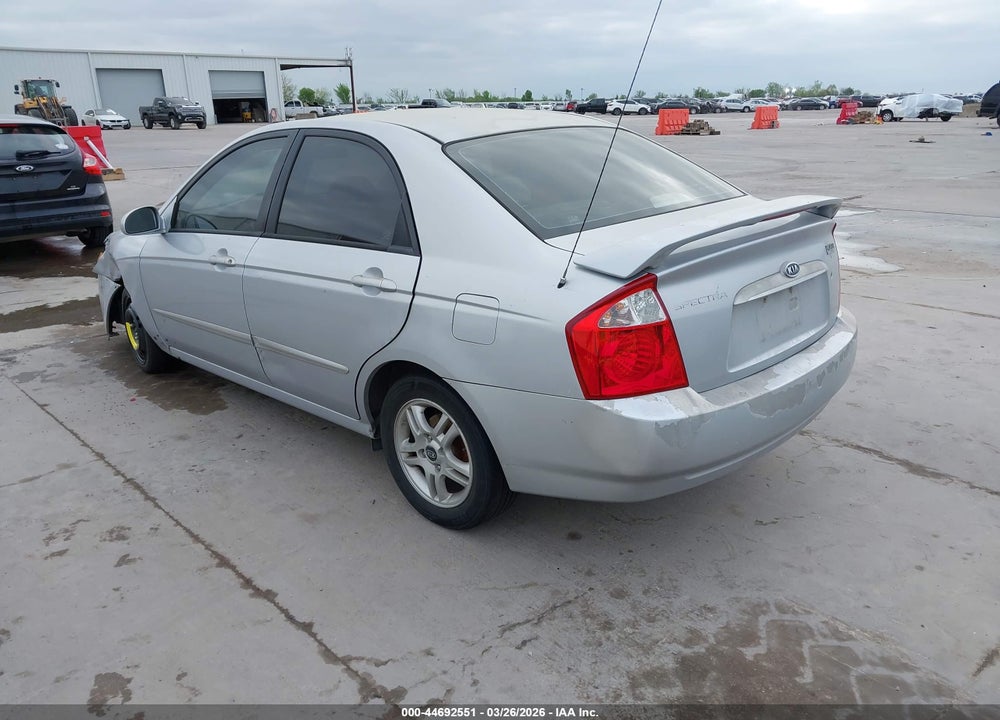 2004 KIA SPECTRA EX/LX VIN: KNAFE121745064520
