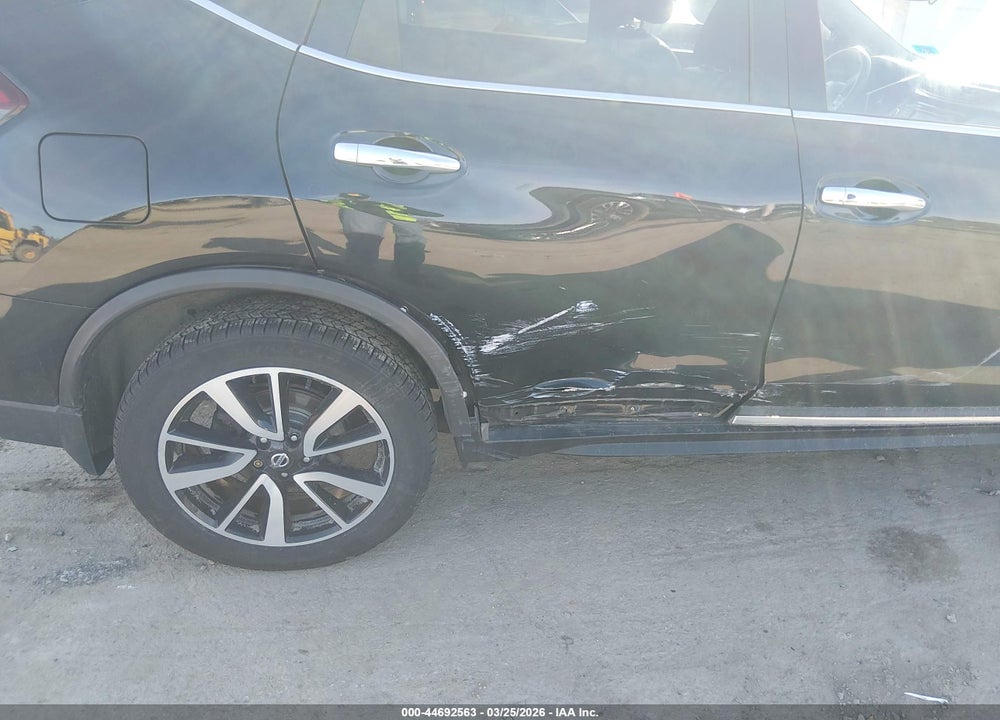 2019 NISSAN ROGUE SL VIN: 5N1AT2MV7KC813684