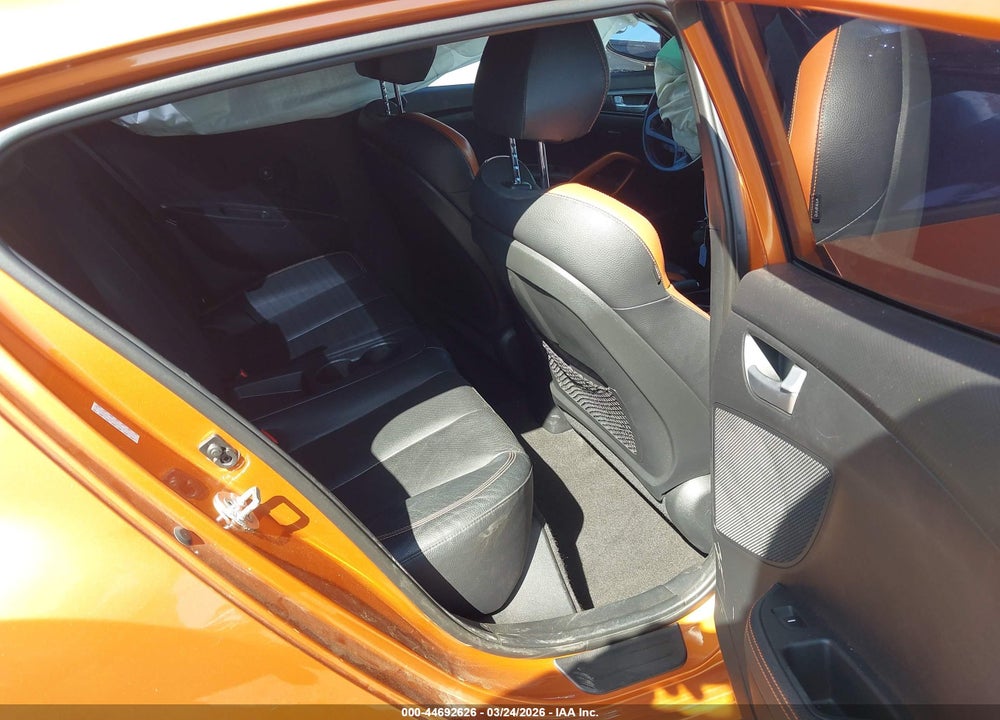 2016 HYUNDAI VELOSTER TURBO VIN: KMHTC6AE2GU252459