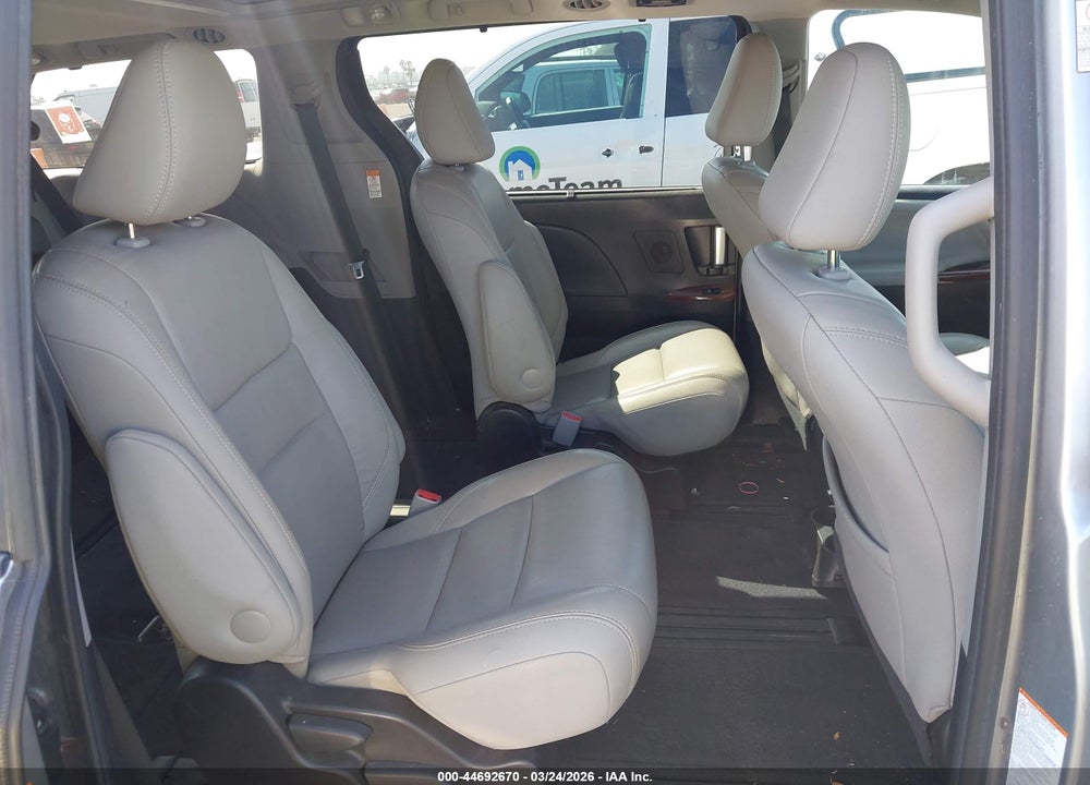 2017 TOYOTA SIENNA LIMITED 7 PASSENGER VIN: 5TDDZ3DC5HS148683