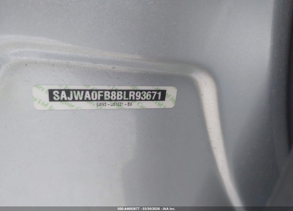 2011 JAGUAR XF VIN: SAJWA0FB8BLR93671