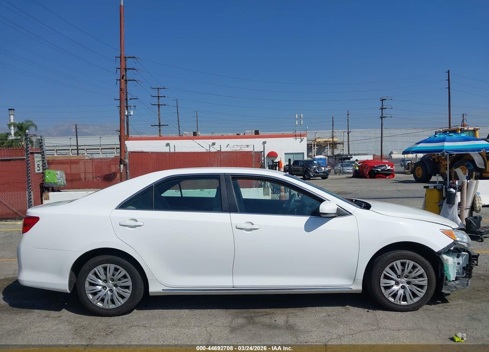 2014 TOYOTA CAMRY LE VIN: 4T1BF1FK8EU444020
