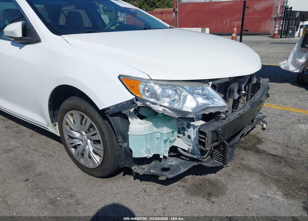 2014 TOYOTA CAMRY LE VIN: 4T1BF1FK8EU444020
