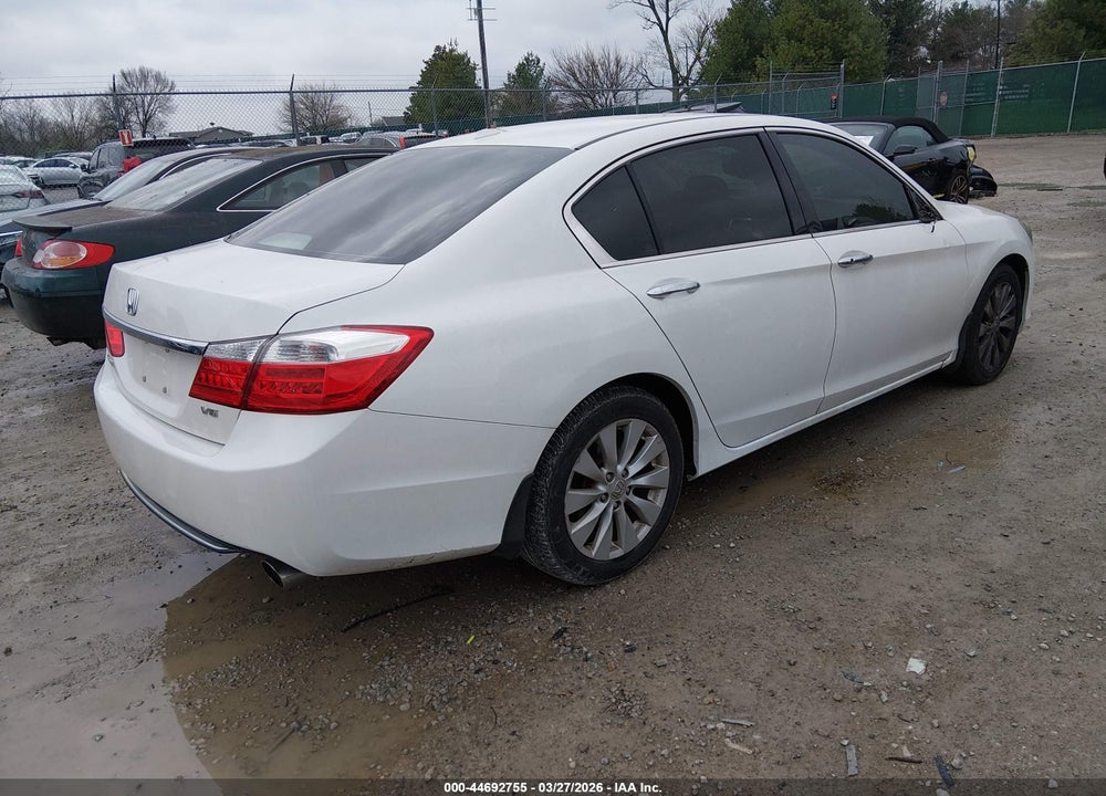 2015 HONDA ACCORD EX-L V-6 VIN: 1HGCR3F82FA003097