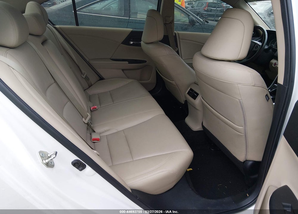 2015 HONDA ACCORD EX-L V-6 VIN: 1HGCR3F82FA003097