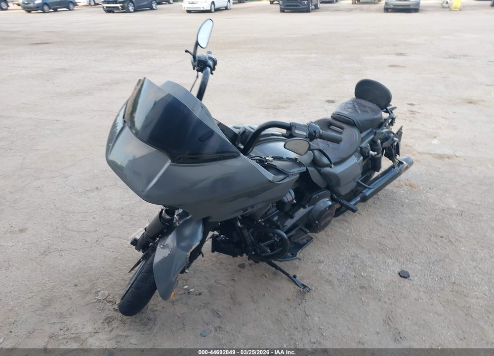 2018 HARLEY-DAVIDSON FLTRXSE CVO ROAD GLIDE VIN: 1HD1TCL19JB953425