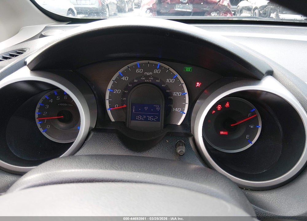 2013 HONDA FIT VIN: JHMGE8H33DC000445