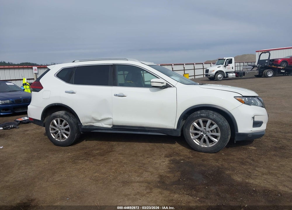 2019 NISSAN ROGUE SV VIN: 5N1AT2MV2KC703125