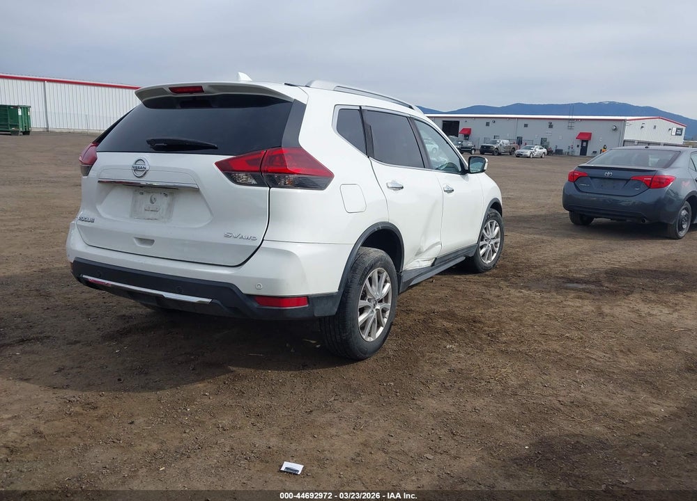 2019 NISSAN ROGUE SV VIN: 5N1AT2MV2KC703125