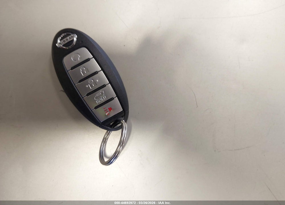 2019 NISSAN ROGUE SV VIN: 5N1AT2MV2KC703125