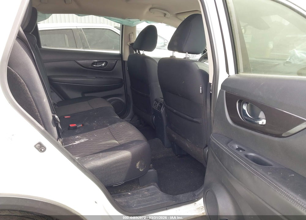 2019 NISSAN ROGUE SV VIN: 5N1AT2MV2KC703125