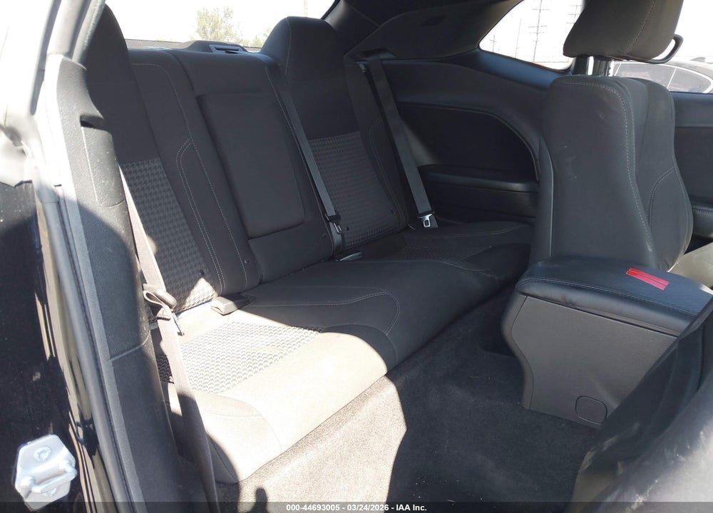 2016 DODGE CHALLENGER SXT VIN: 2C3CDZAG7GH301022