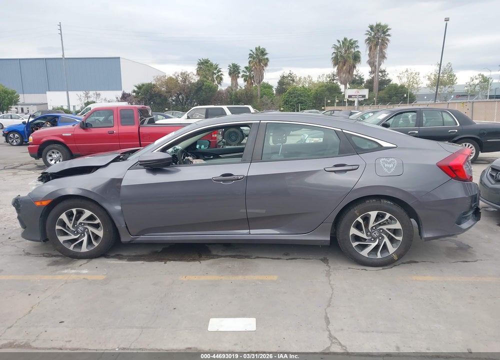 2018 HONDA CIVIC EX VIN: 19XFC2F70JE209409