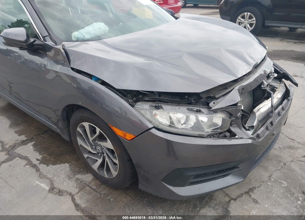 2018 HONDA CIVIC EX VIN: 19XFC2F70JE209409