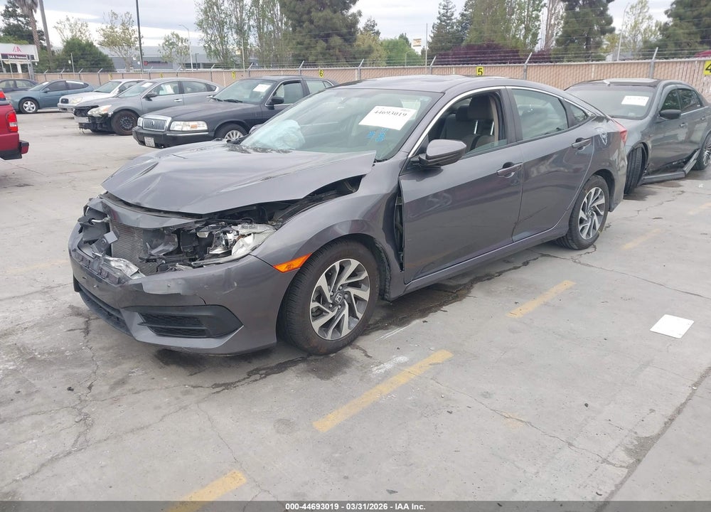 2018 HONDA CIVIC EX VIN: 19XFC2F70JE209409