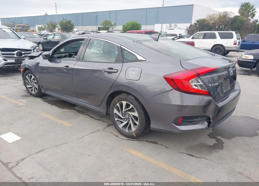 2018 HONDA CIVIC EX VIN: 19XFC2F70JE209409