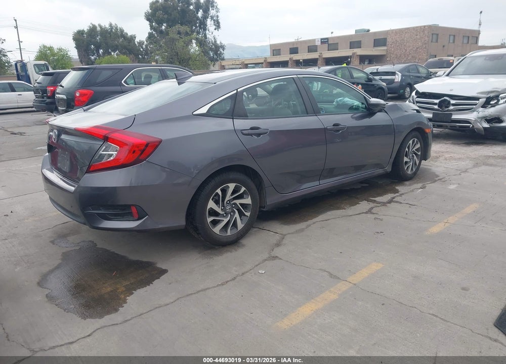 2018 HONDA CIVIC EX VIN: 19XFC2F70JE209409