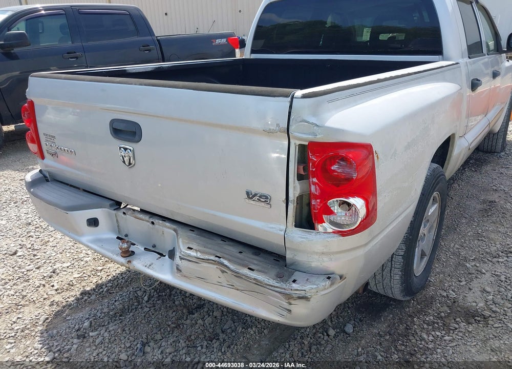 2005 DODGE DAKOTA LARAMIE VIN: 1D7HE58N95S138218