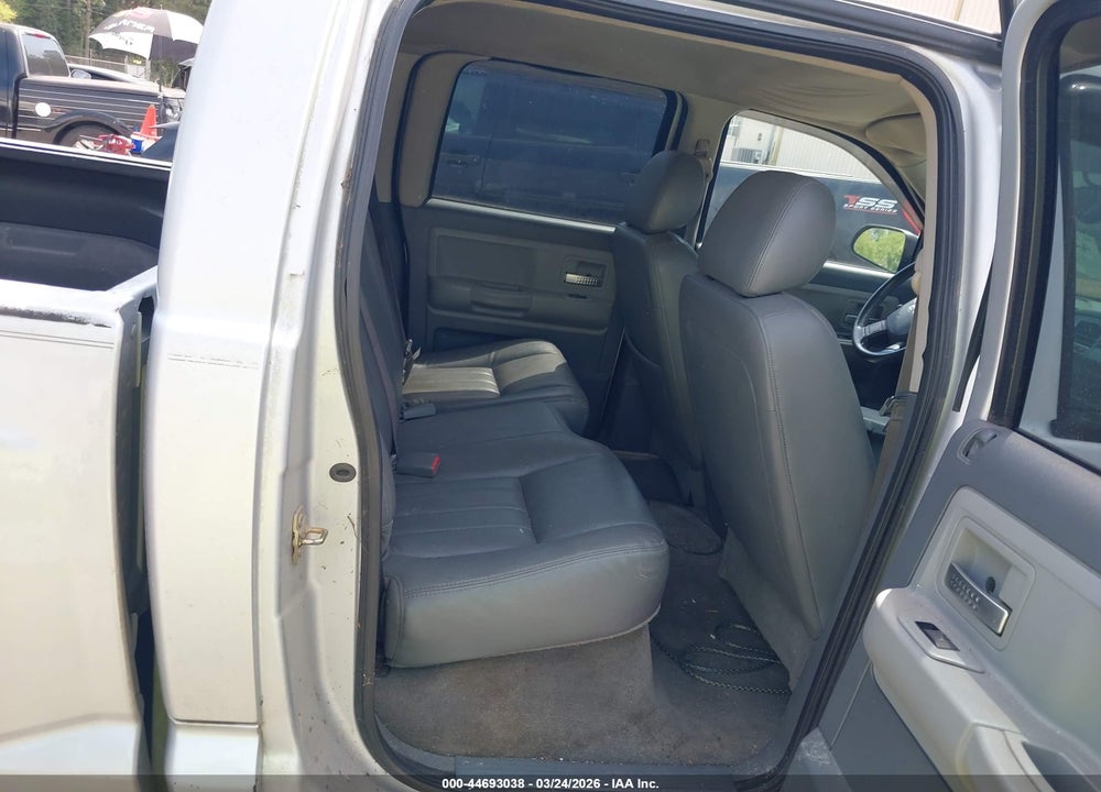 2005 DODGE DAKOTA LARAMIE VIN: 1D7HE58N95S138218