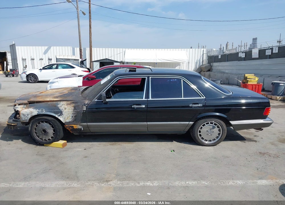 1985 MERCEDES-BENZ 380 SE VIN: WDBCA32C8FA158719