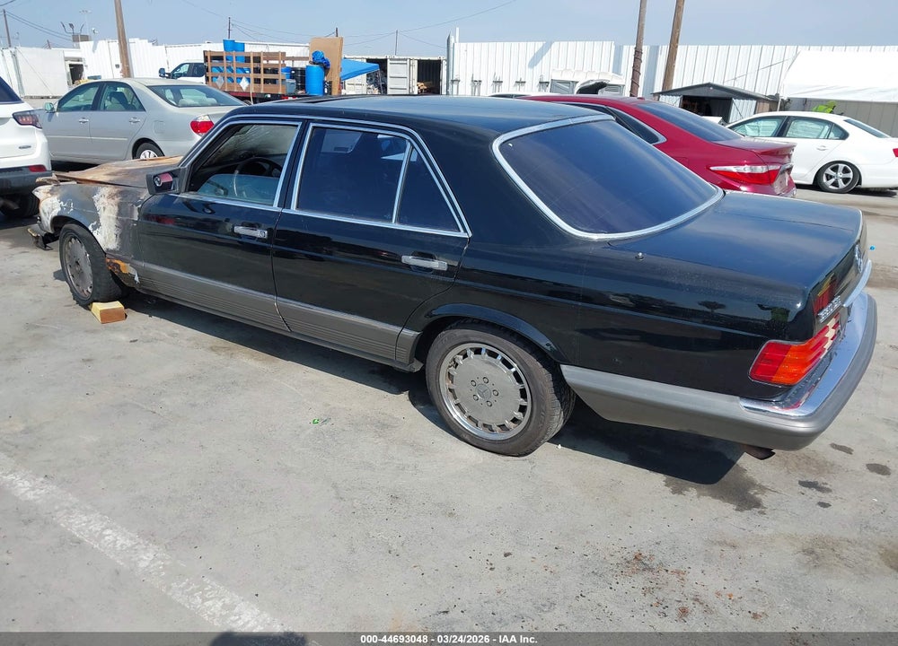 1985 MERCEDES-BENZ 380 SE VIN: WDBCA32C8FA158719