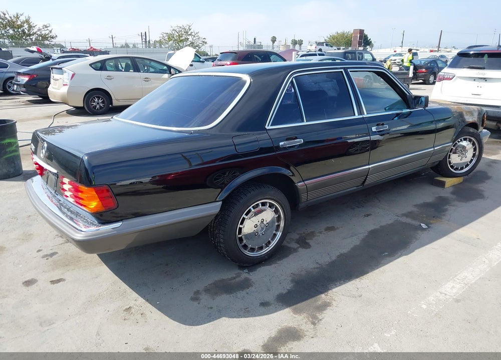 1985 MERCEDES-BENZ 380 SE VIN: WDBCA32C8FA158719