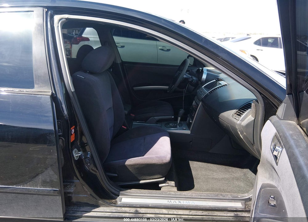 2005 NISSAN MAXIMA 3.5 SE VIN: 1N4BA41E85C855399