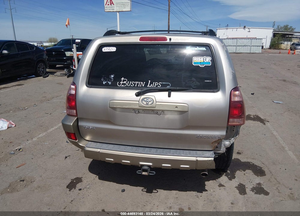 2005 TOYOTA 4RUNNER SR5 V6 VIN: JTEBU14R550055946