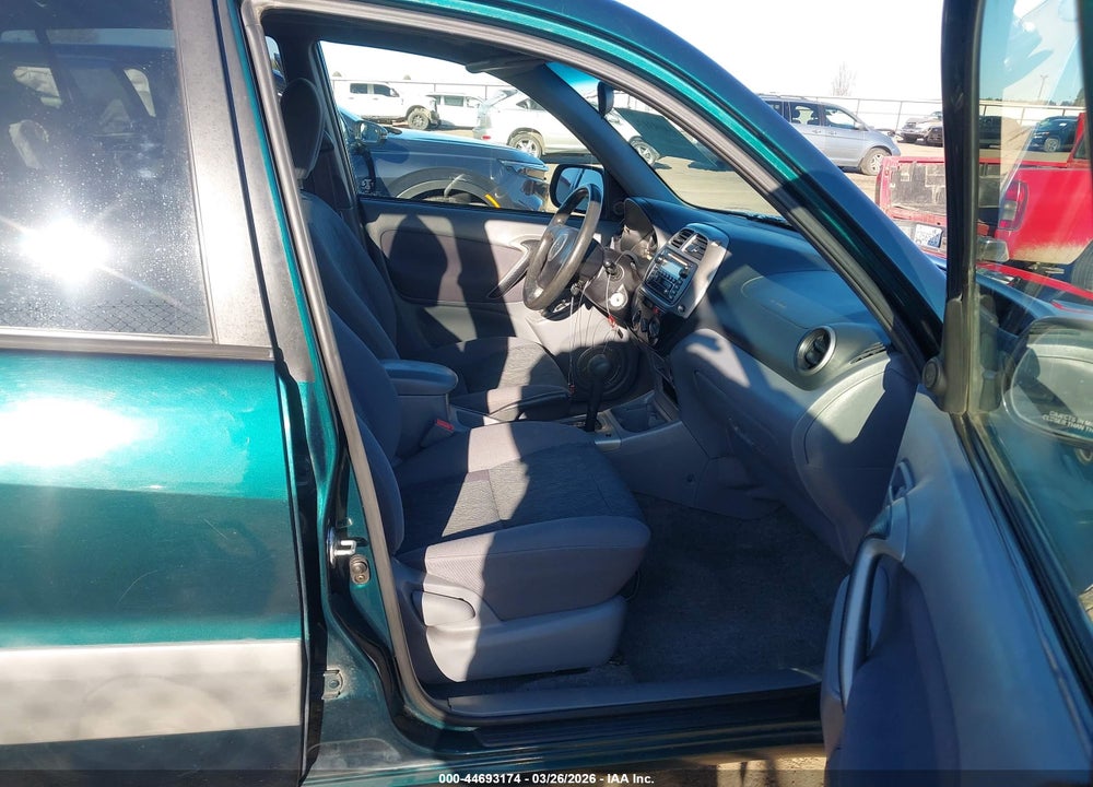 2001 TOYOTA RAV4 VIN: JTEHH20V110114198