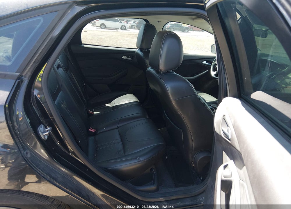 2014 FORD FOCUS SE VIN: 1FADP3F2XEL412798