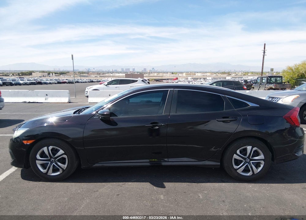 2018 HONDA CIVIC LX VIN: 2HGFC2F59JH537030