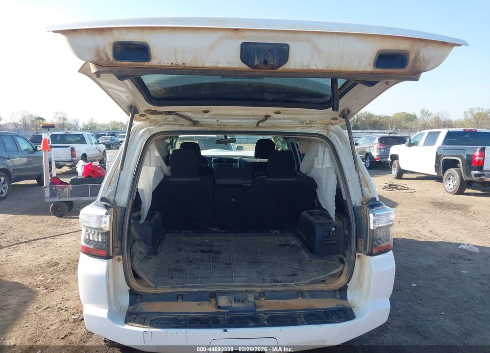 2018 TOYOTA 4RUNNER SR5 VIN: JTEBU5JR0J5560771