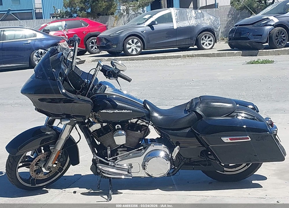 2016 HARLEY-DAVIDSON FLTRXS ROAD GLIDE SPECIAL VIN: 1HD1KTM15GB670434