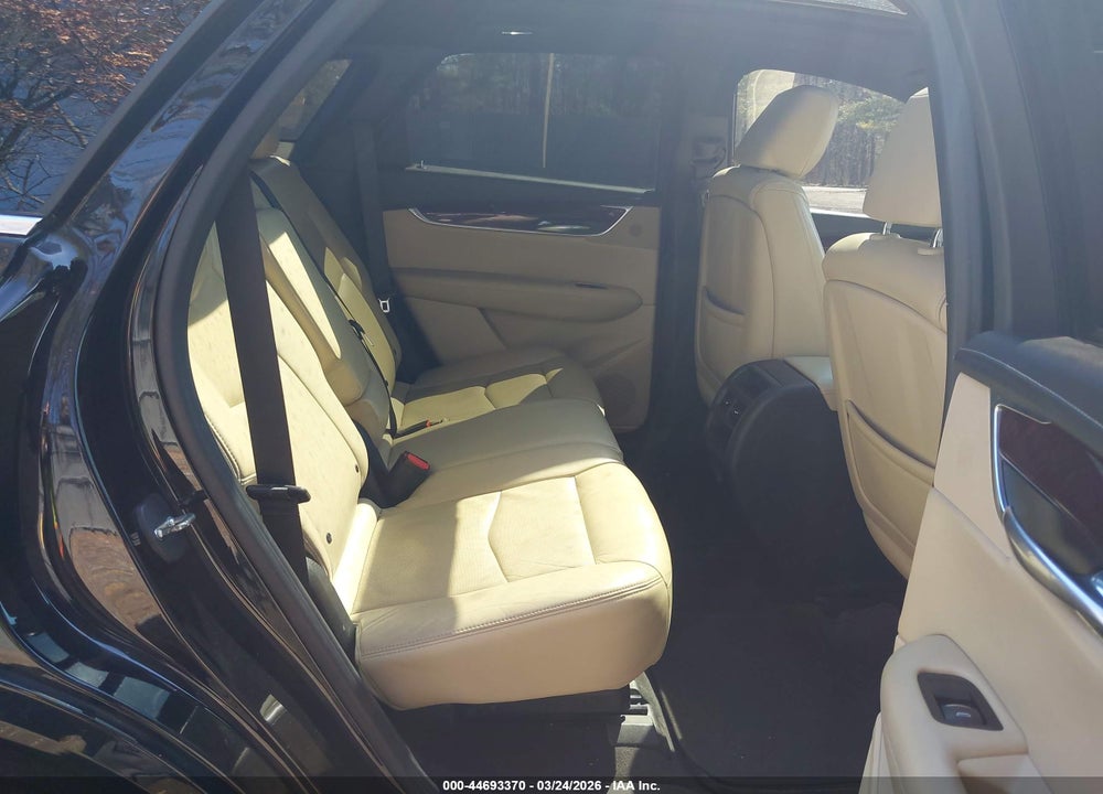 2017 CADILLAC XT5 LUXURY VIN: 1GYKNDRS3HZ324213