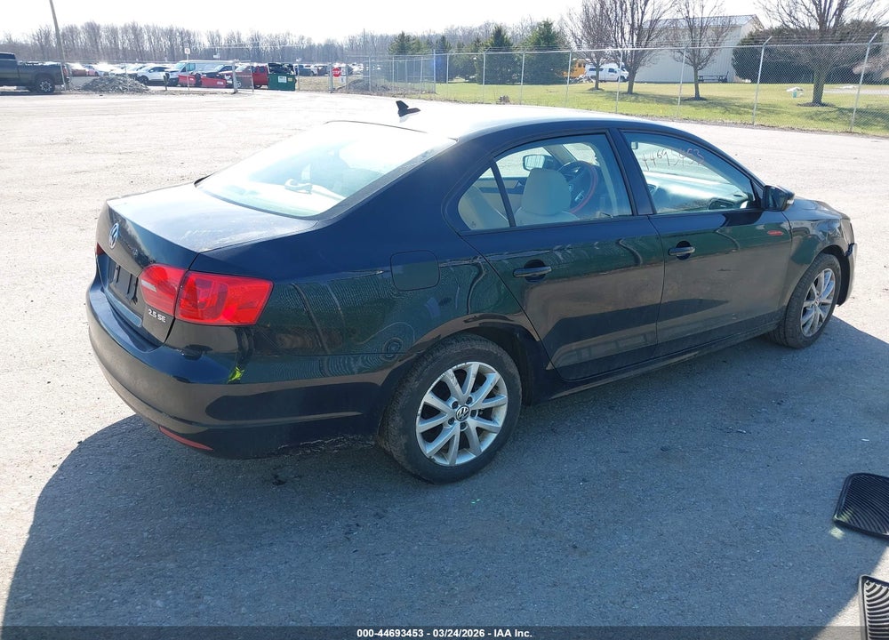 2012 VOLKSWAGEN JETTA 2.5L SE VIN: 3VWDP7AJ3CM470552