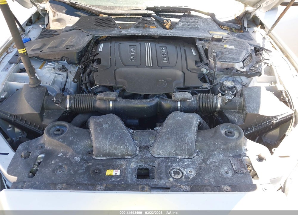 2011 JAGUAR XJ XJL SUPERCHARGED VIN: SAJWA2GE1BMV01996
