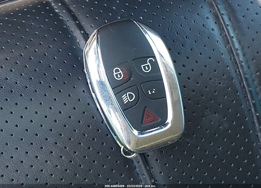 2011 JAGUAR XJ XJL SUPERCHARGED VIN: SAJWA2GE1BMV01996