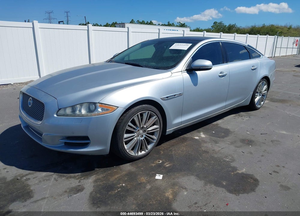 2011 JAGUAR XJ XJL SUPERCHARGED VIN: SAJWA2GE1BMV01996