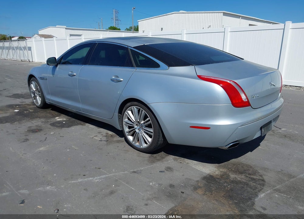2011 JAGUAR XJ XJL SUPERCHARGED VIN: SAJWA2GE1BMV01996