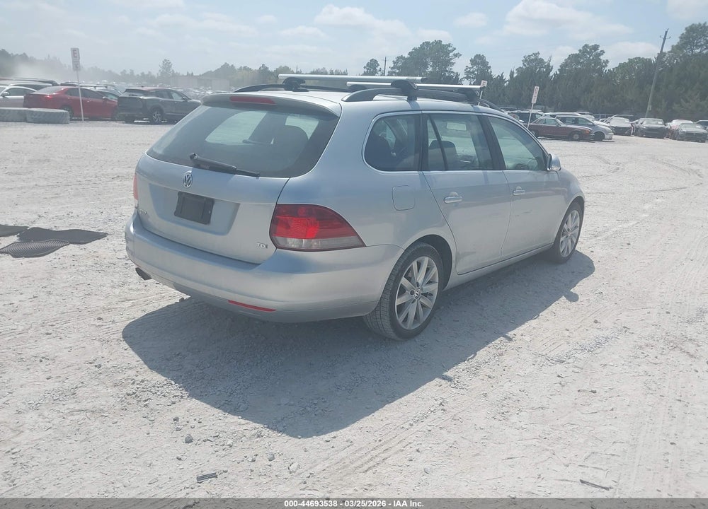 2013 VOLKSWAGEN JETTA SPORTWAGEN 2.0L TDI VIN: 3VWPL7AJ5DM672528