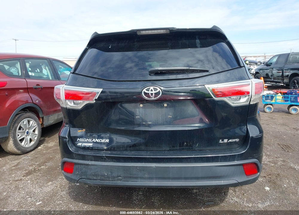 2015 TOYOTA HIGHLANDER LE V6 VIN: 5TDBKRFH0FS081625