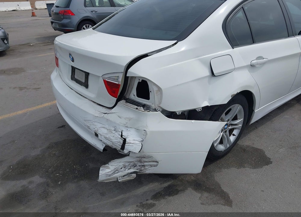 2008 BMW 328I VIN: WBAVC53528FZ86588