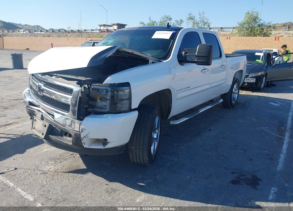2011 CHEVROLET SILVERADO 1500 LT VIN: 3GCPCSE04BG354810